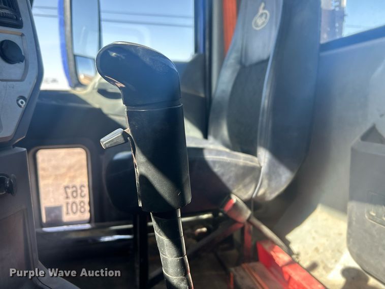 image for item DP6129 2014 Mack CXU613 semi truck