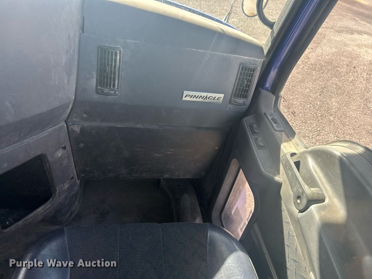 image for item DP6129 2014 Mack CXU613 semi truck