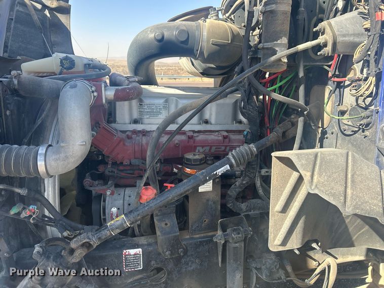 image for item DP6129 2014 Mack CXU613 semi truck