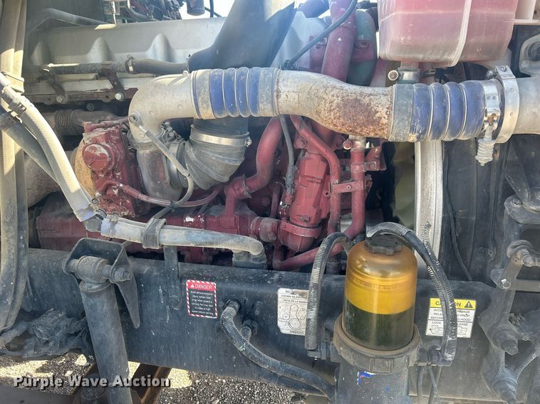 image for item DP6129 2014 Mack CXU613 semi truck