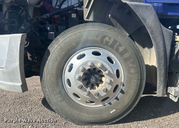 image for item DP6129 2014 Mack CXU613 semi truck