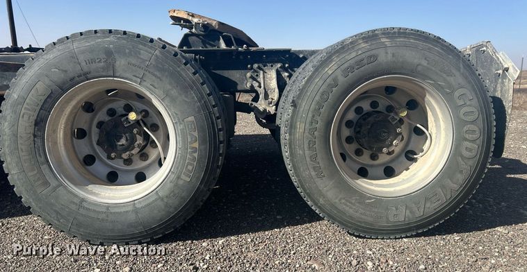 image for item DP6129 2014 Mack CXU613 semi truck