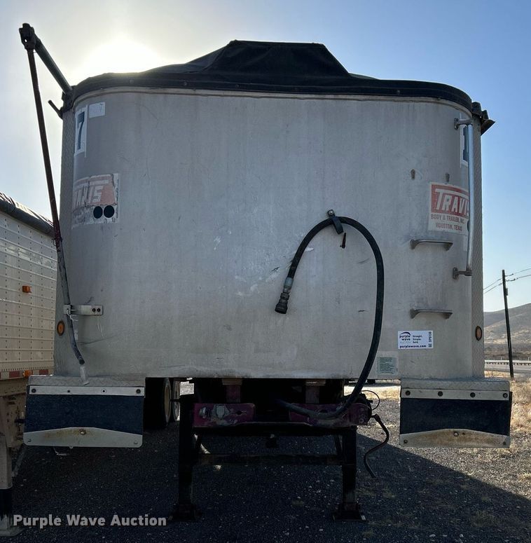 image for item DP6130 1990 Travis end dump trailer