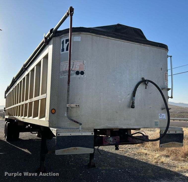image for item DP6130 1990 Travis end dump trailer