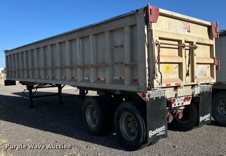 image for item DP6130 1990 Travis end dump trailer