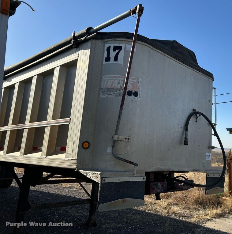 image for item DP6130 1990 Travis end dump trailer