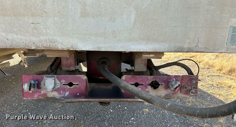 image for item DP6130 1990 Travis end dump trailer