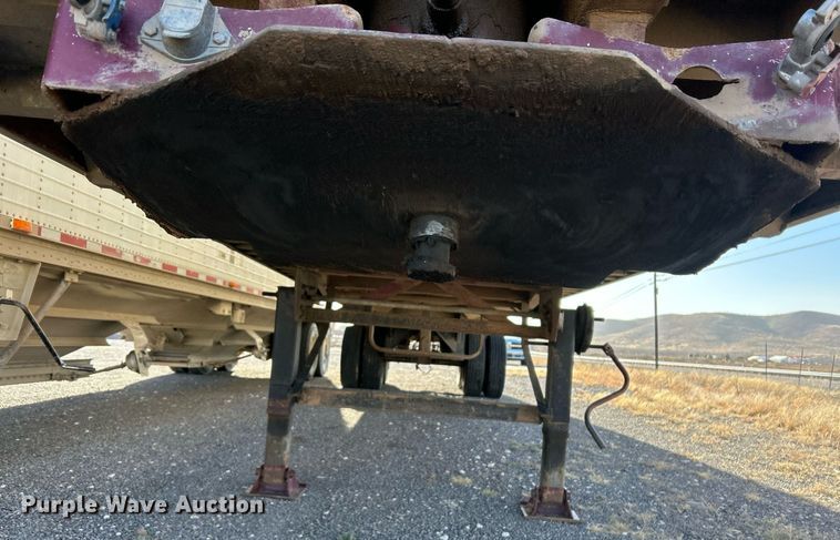 image for item DP6130 1990 Travis end dump trailer