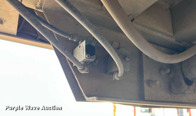 image for item DP6130 1990 Travis end dump trailer