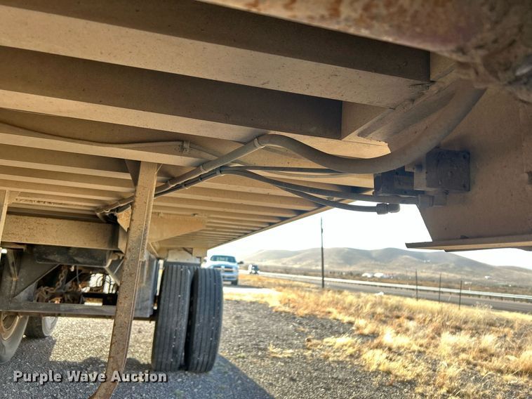 image for item DP6130 1990 Travis end dump trailer