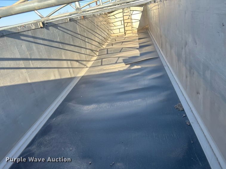 image for item DP6130 1990 Travis end dump trailer