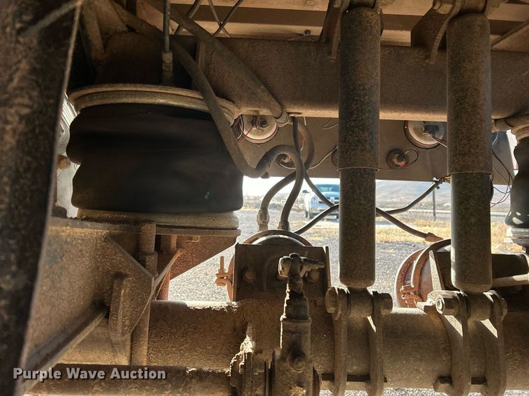 image for item DP6130 1990 Travis end dump trailer