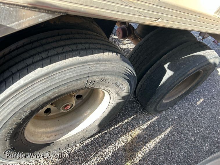 image for item DP6130 1990 Travis end dump trailer