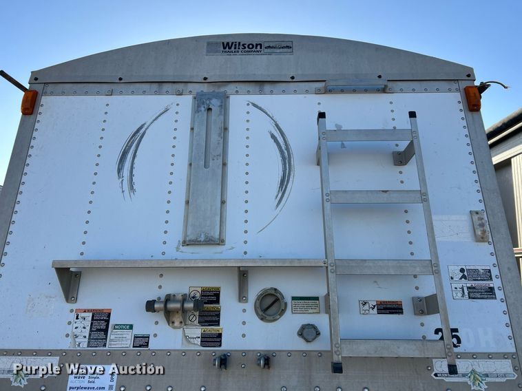 image for item DP6131 2007 Wilson DWH-501C grain trailer