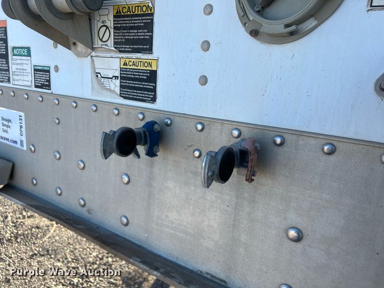 image for item DP6131 2007 Wilson DWH-501C grain trailer