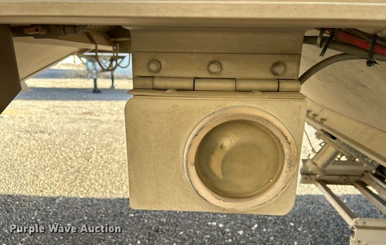 image for item DP6131 2007 Wilson DWH-501C grain trailer