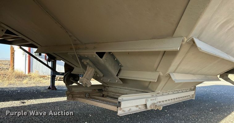 image for item DP6131 2007 Wilson DWH-501C grain trailer