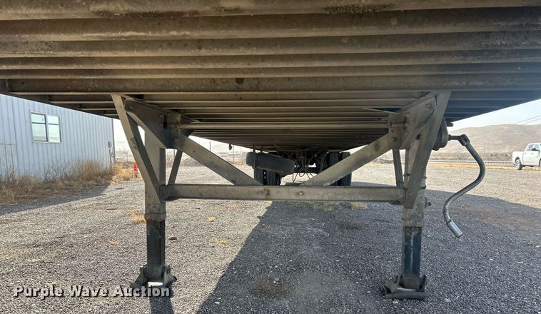 image for item DP6132 1993 Fruehauf dry van trailer