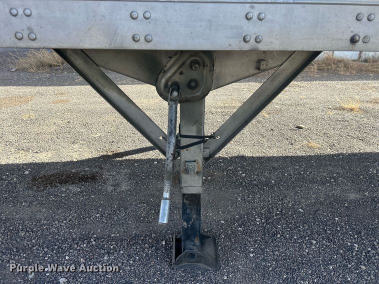 image for item DP6132 1993 Fruehauf dry van trailer