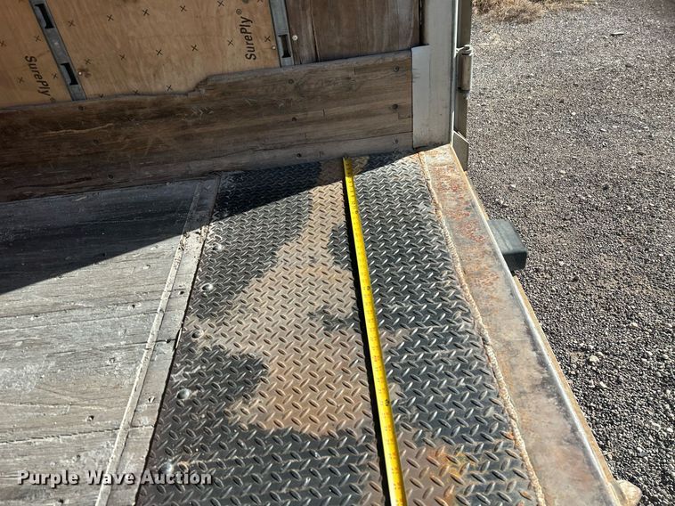 image for item DP6132 1993 Fruehauf dry van trailer