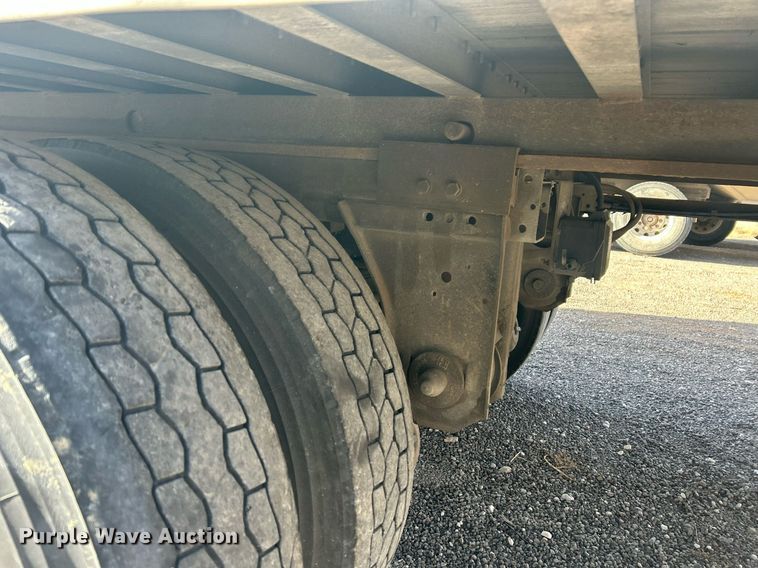 image for item DP6132 1993 Fruehauf dry van trailer