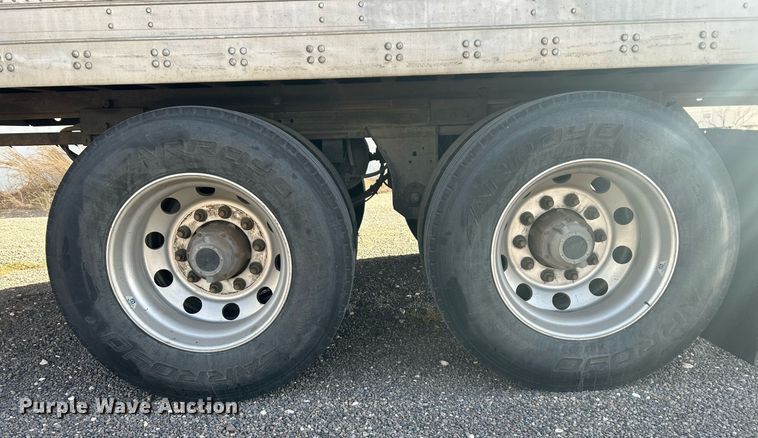 image for item DP6132 1993 Fruehauf dry van trailer