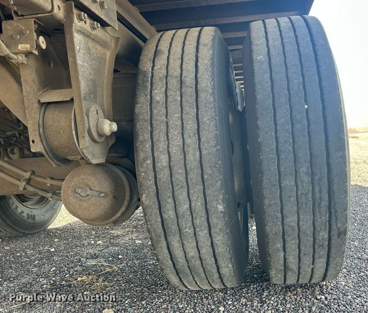 image for item DP6132 1993 Fruehauf dry van trailer