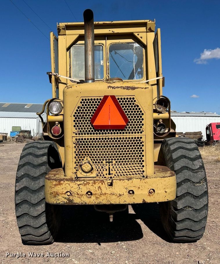 image for item DP6133 1970 Caterpillar 950 wheel loader