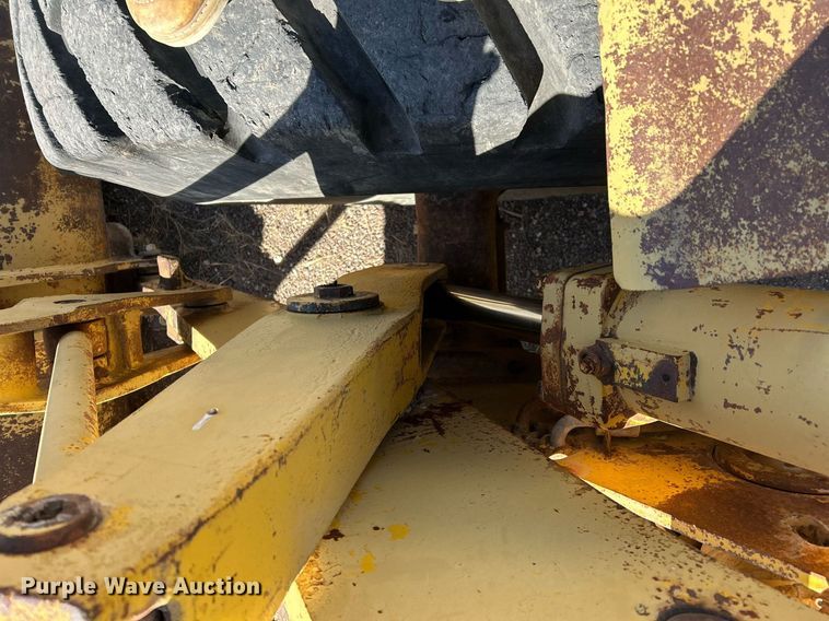 image for item DP6133 1970 Caterpillar 950 wheel loader
