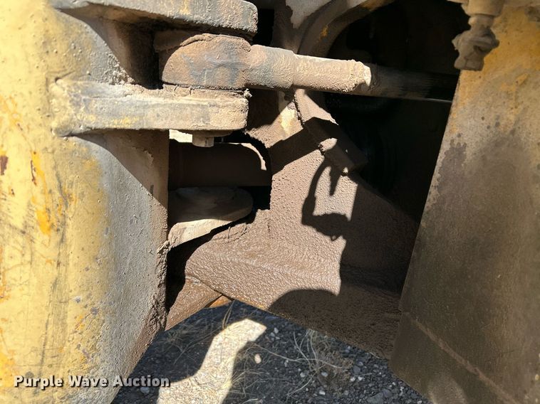 image for item DP6133 1970 Caterpillar 950 wheel loader