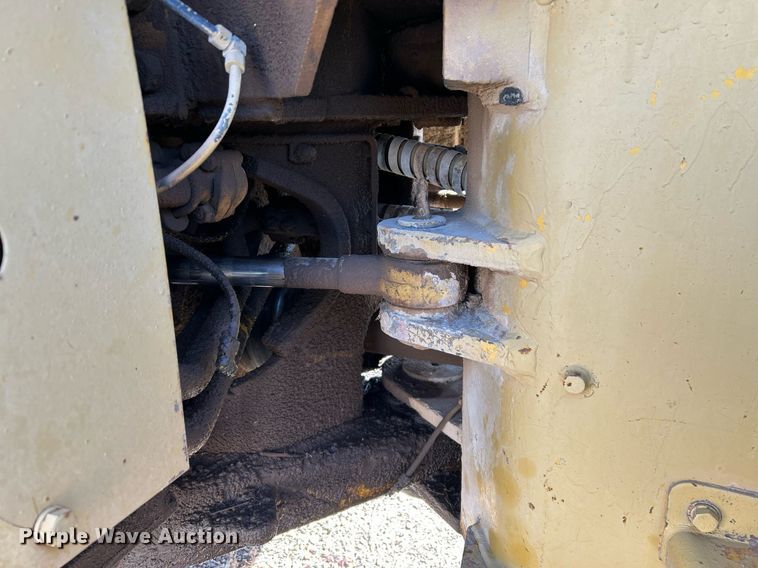 image for item DP6133 1970 Caterpillar 950 wheel loader