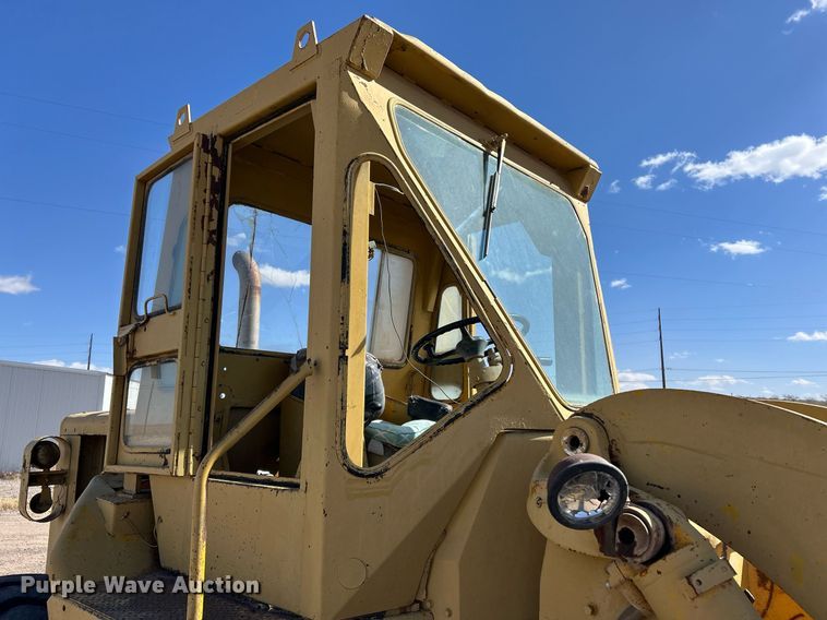 image for item DP6133 1970 Caterpillar 950 wheel loader