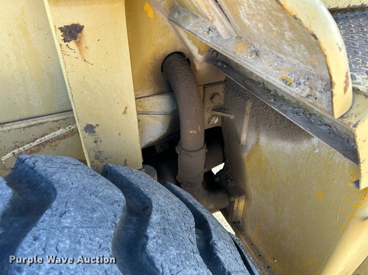 image for item DP6133 1970 Caterpillar 950 wheel loader