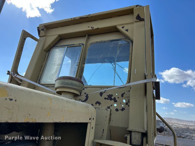 image for item DP6133 1970 Caterpillar 950 wheel loader