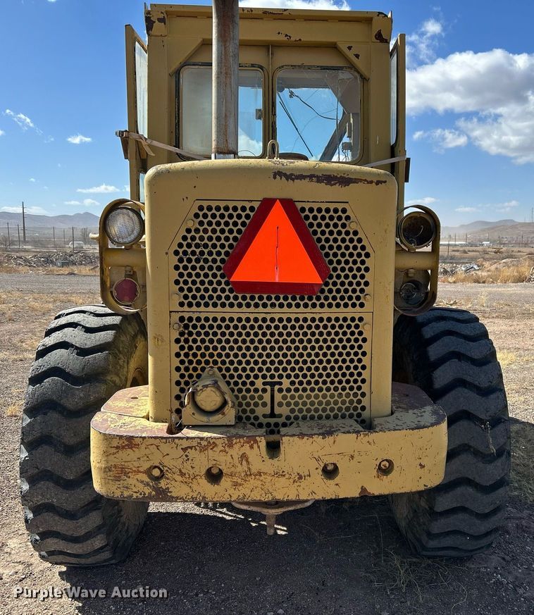 image for item DP6133 1970 Caterpillar 950 wheel loader