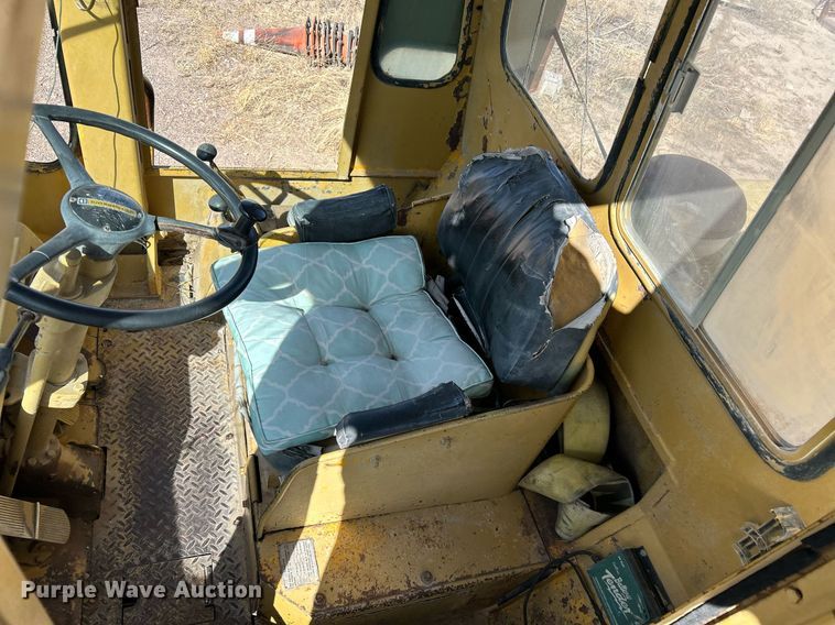 image for item DP6133 1970 Caterpillar 950 wheel loader