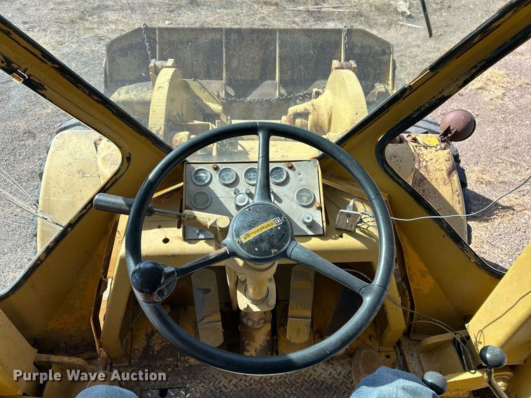 image for item DP6133 1970 Caterpillar 950 wheel loader