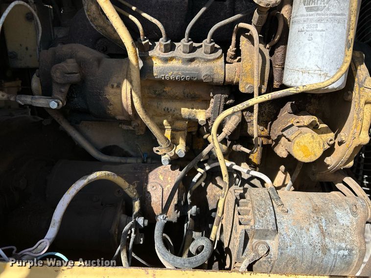 image for item DP6133 1970 Caterpillar 950 wheel loader