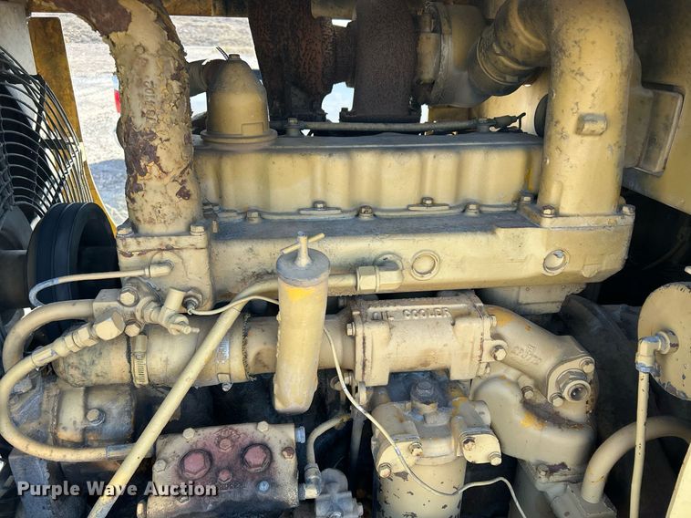 image for item DP6133 1970 Caterpillar 950 wheel loader