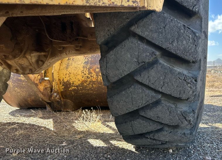 image for item DP6133 1970 Caterpillar 950 wheel loader