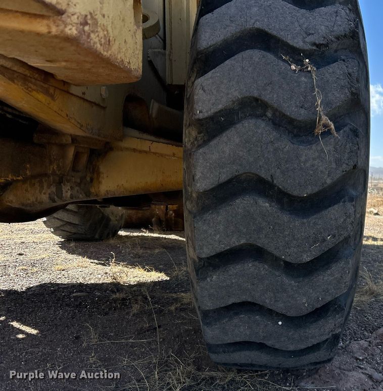 image for item DP6133 1970 Caterpillar 950 wheel loader