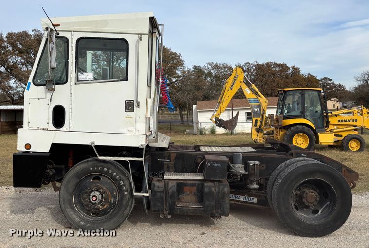 image for item DS2546 1997 Capacity TJ5000 yard truck