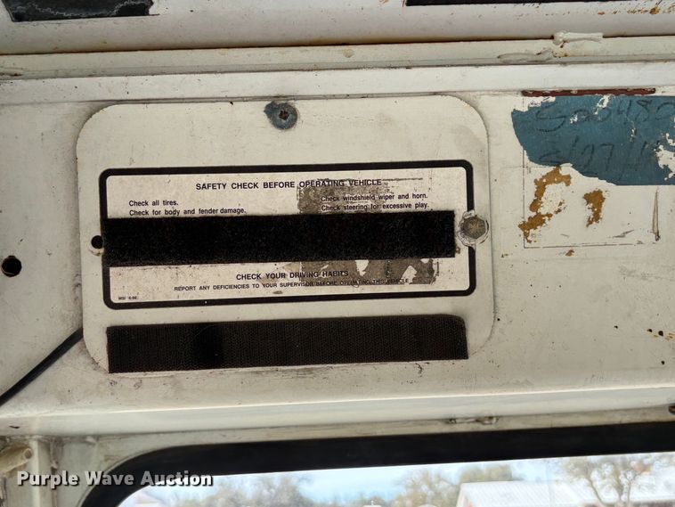 image for item DS2546 1997 Capacity TJ5000 yard truck