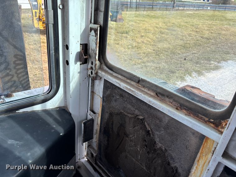 image for item DS2546 1997 Capacity TJ5000 yard truck