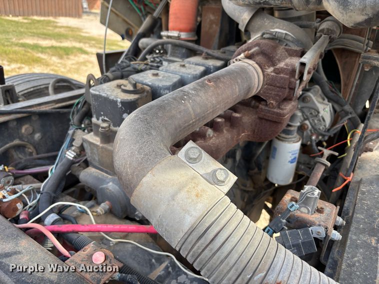 image for item DS2546 1997 Capacity TJ5000 yard truck