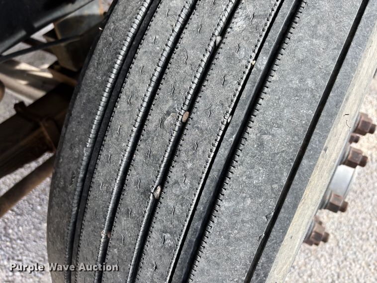 image for item DS2546 1997 Capacity TJ5000 yard truck