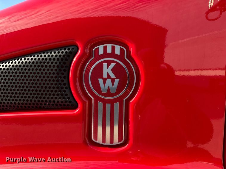 image for item DT0521 2018 Kenworth T270 rollback truck