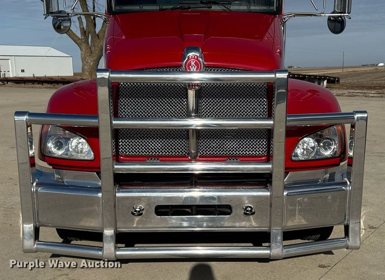 image for item DT0521 2018 Kenworth T270 rollback truck