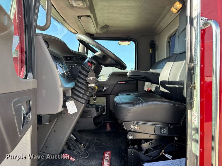 image for item DT0521 2018 Kenworth T270 rollback truck