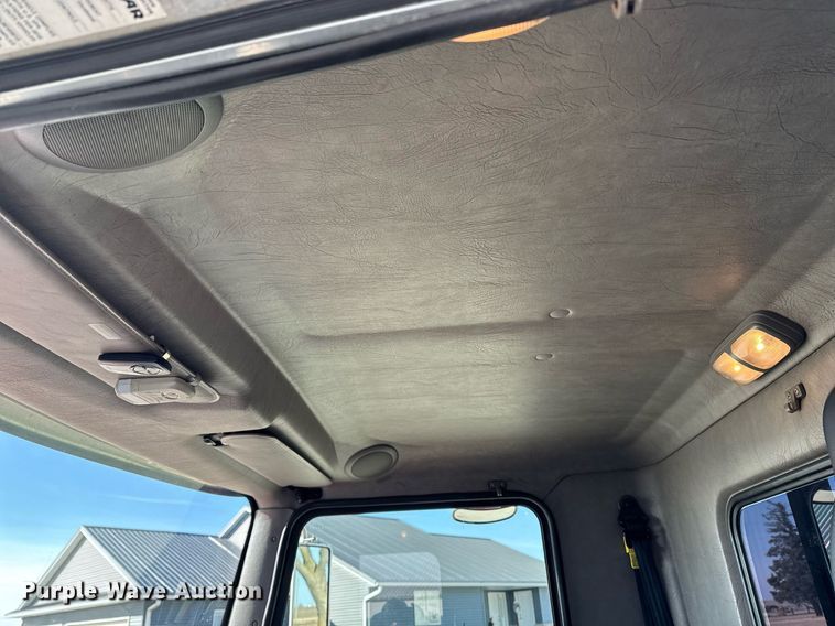 image for item DT0521 2018 Kenworth T270 rollback truck